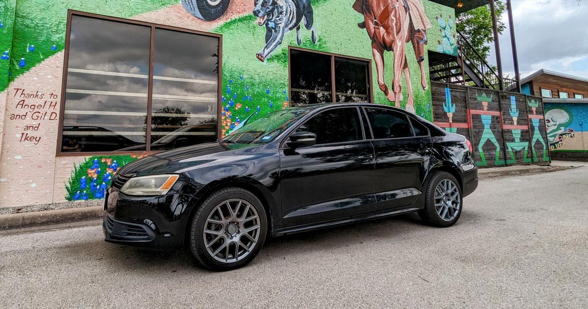 Volkswagen Jetta 2011 rental in Austin, TX by Rob P. Turo