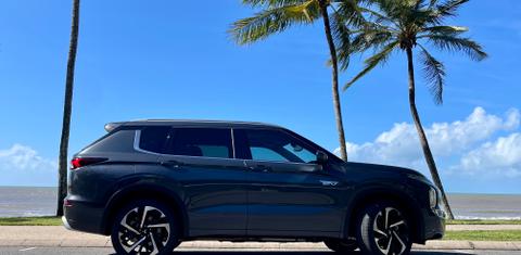 Mitsubishi OUTLANDER 2025