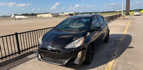 Toyota Prius c 2016