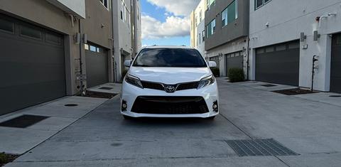 Toyota Sienna 2019