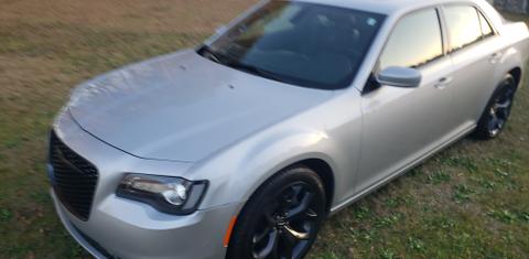 Chrysler 300 2023