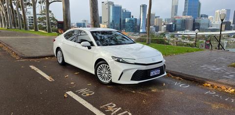 Toyota CAMRY 2026