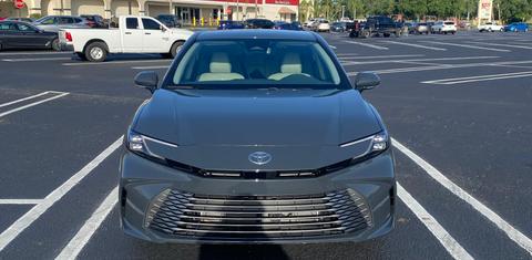 Toyota Camry Hybrid 2025