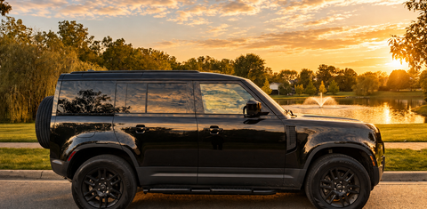 Land Rover Defender 2025
