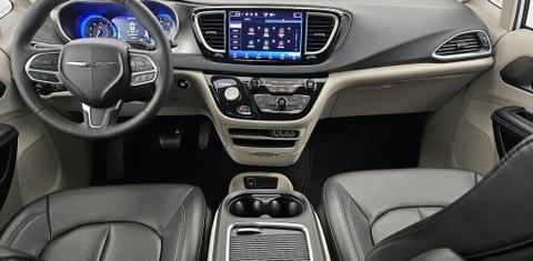 Chrysler Pacifica 2022