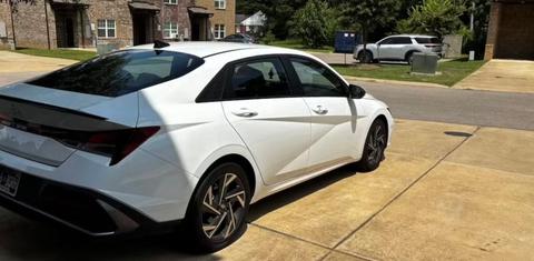 Hyundai Elantra 2025