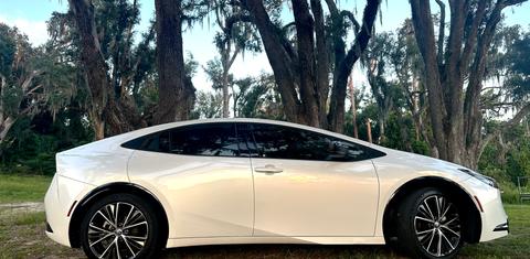 Toyota Prius 2024