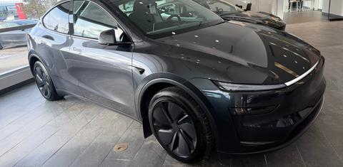 Tesla Model Y 2026