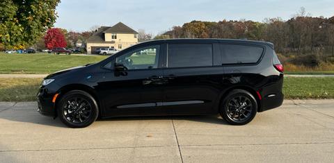 Chrysler Pacifica 2024
