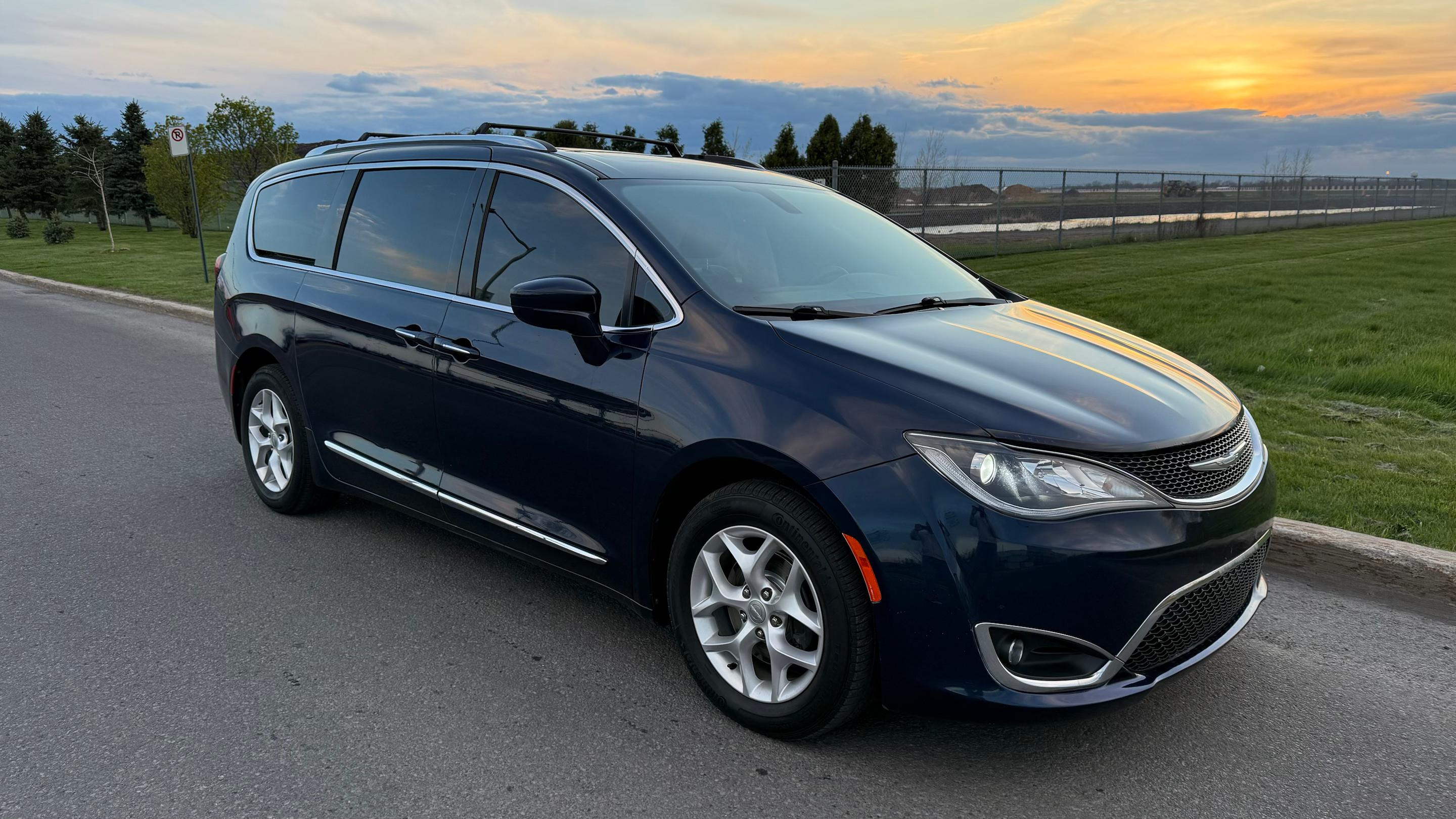 Chrysler Pacifica 2017 à 