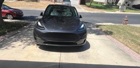 Tesla Model Y 2024