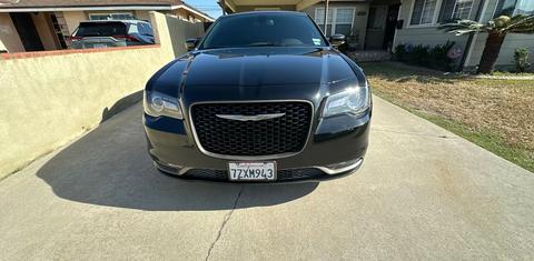 Chrysler 300 2017