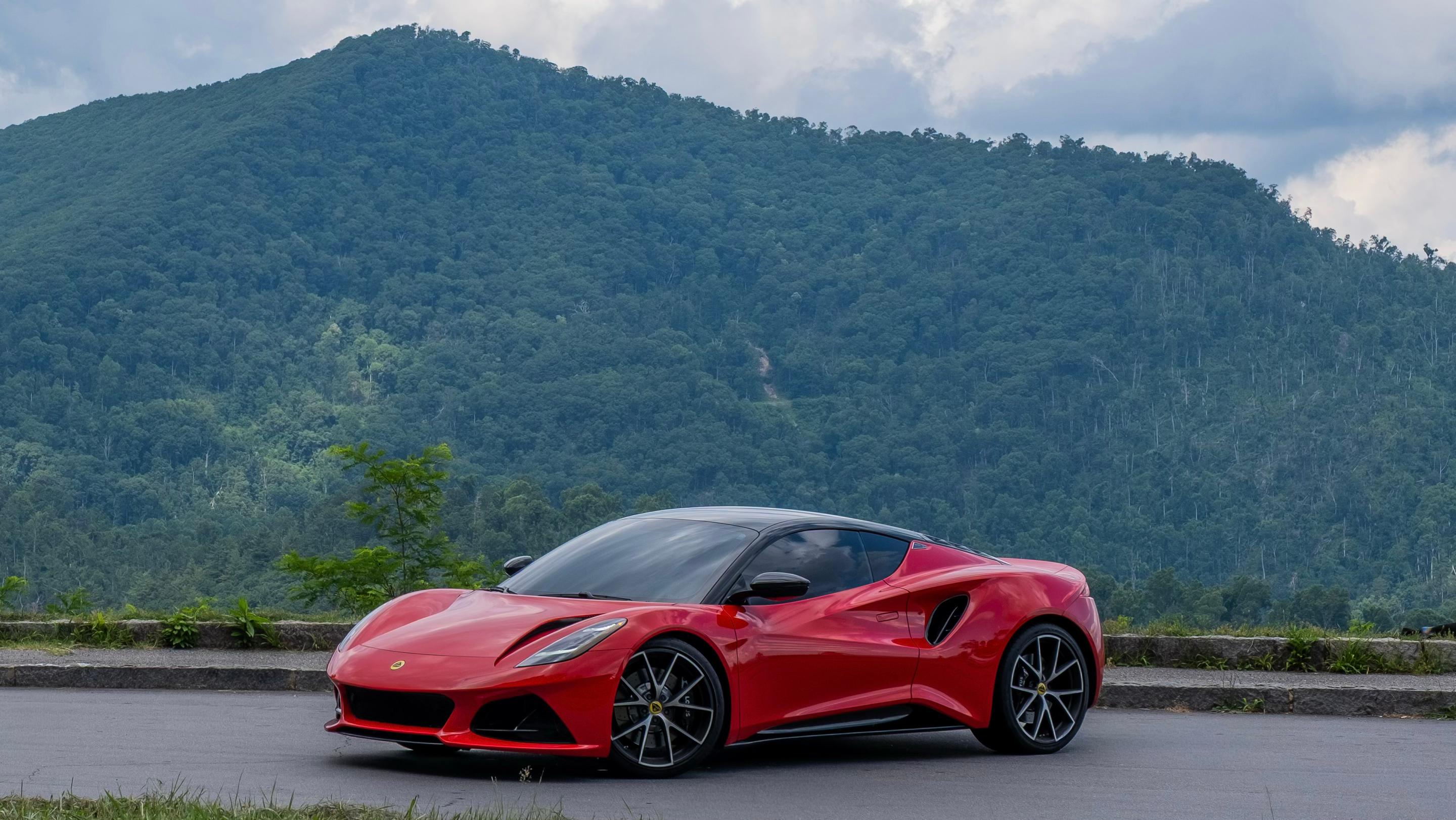 Lotus Emira 2024 in Arden, NC