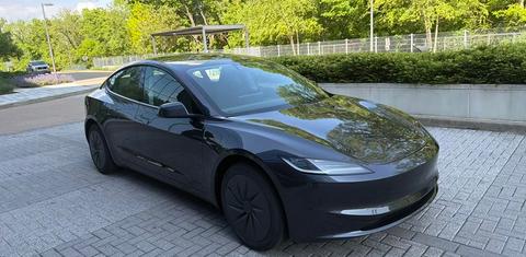 Tesla Model 3 2025
