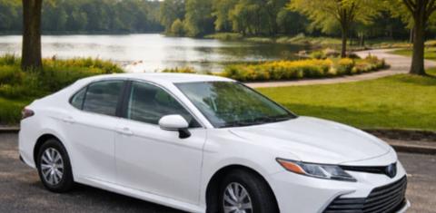 Toyota Camry Hybrid 2022