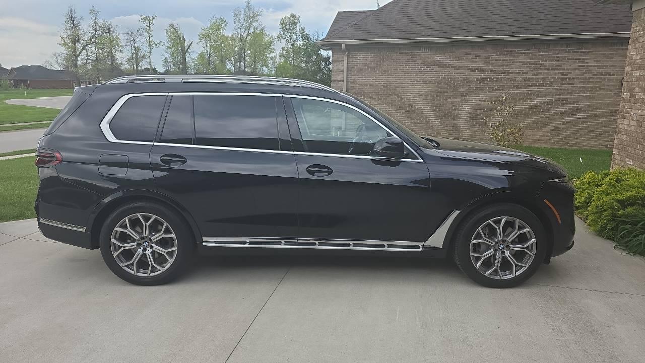 BMW X7 2024 in Henryville, IN