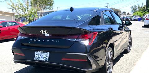 Hyundai Elantra 2025