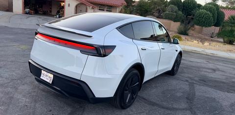 Tesla Model Y 2026
