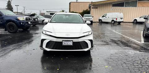 Toyota Camry Hybrid 2026