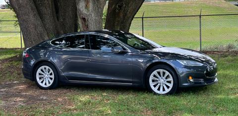 Tesla Model S 2016