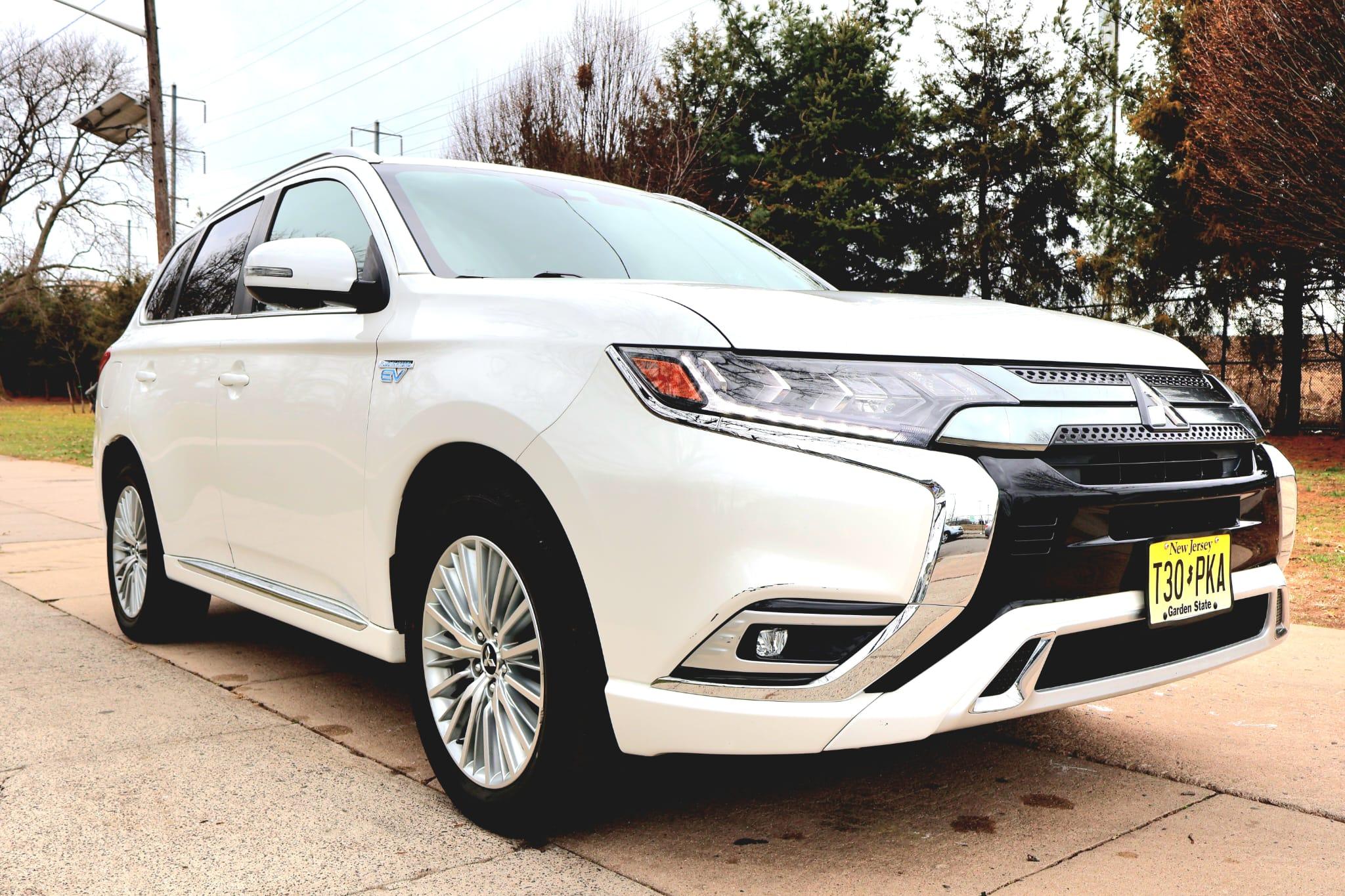 Mitsubishi Outlander PHEV 2019 in Elizabeth, NJ