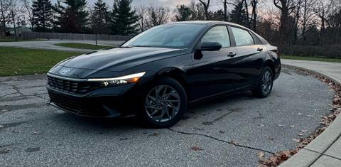 Hyundai Elantra 2024