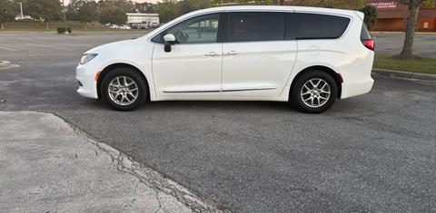 Chrysler Voyager 2023