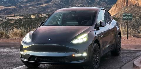 Tesla Model Y 2024