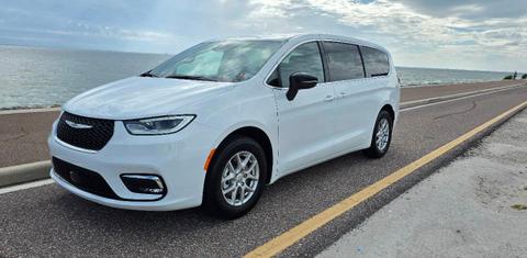 Chrysler Pacifica 2026