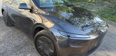 Tesla Model Y 2026