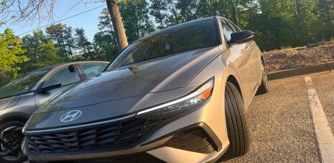 Hyundai Elantra 2025
