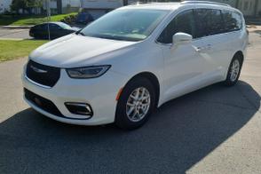 Chrysler Pacifica car