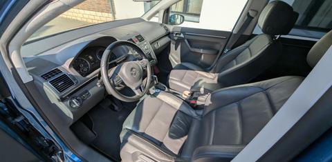 Volkswagen TOURAN 2015 rental in Toufflers, HAUTS-DE-FRANCE by Anthony S. | Turo
