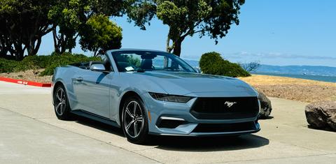 Ford Mustang 2025