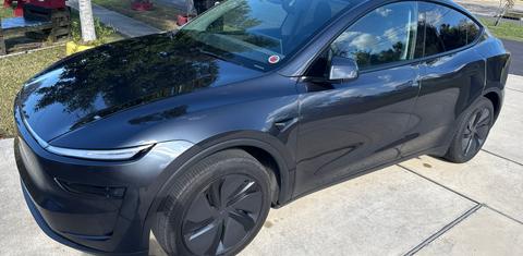 Tesla Model Y 2026