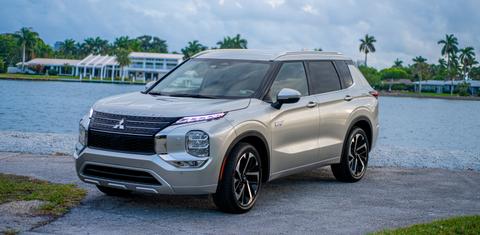 Mitsubishi Outlander Plug-In Hybrid 2024