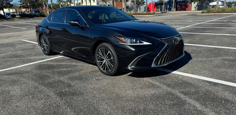 Lexus ES 2022