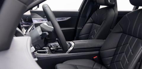 BMW i7 2024