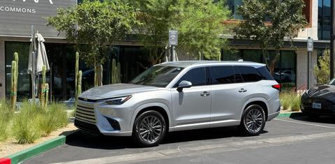 Lexus TX 2025