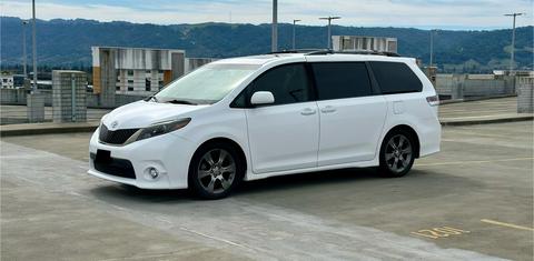 Toyota Sienna 2015