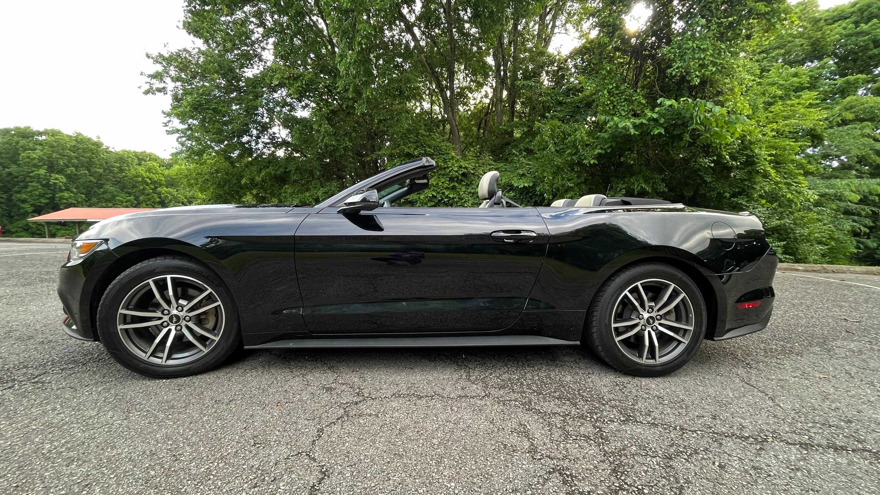 Ford Mustang 2017 in Nashville, TN