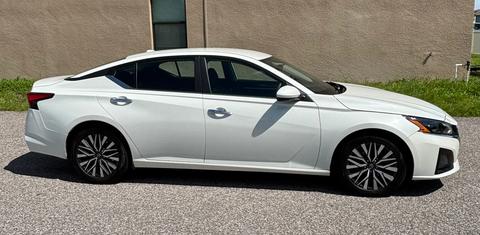 Nissan Altima 2023