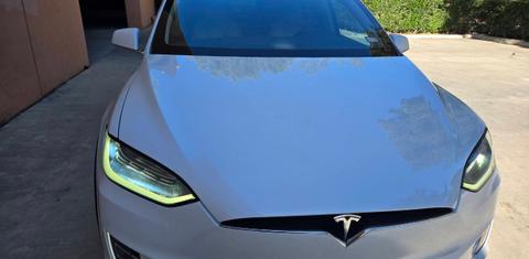 Tesla Model X 2019