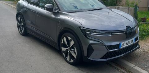 Renault MEGANE E-TECH 2024