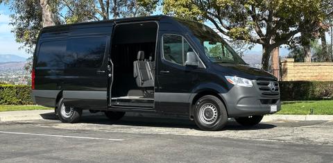 Mercedes-Benz Sprinter Crew 2024