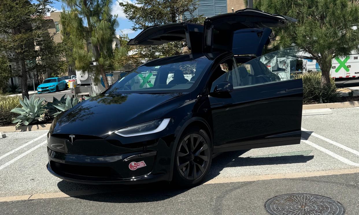 Tesla Model X 2023 Standard Range