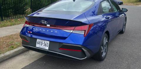 Hyundai Elantra 2025