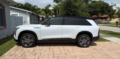 Cadillac VISTIQ 2027