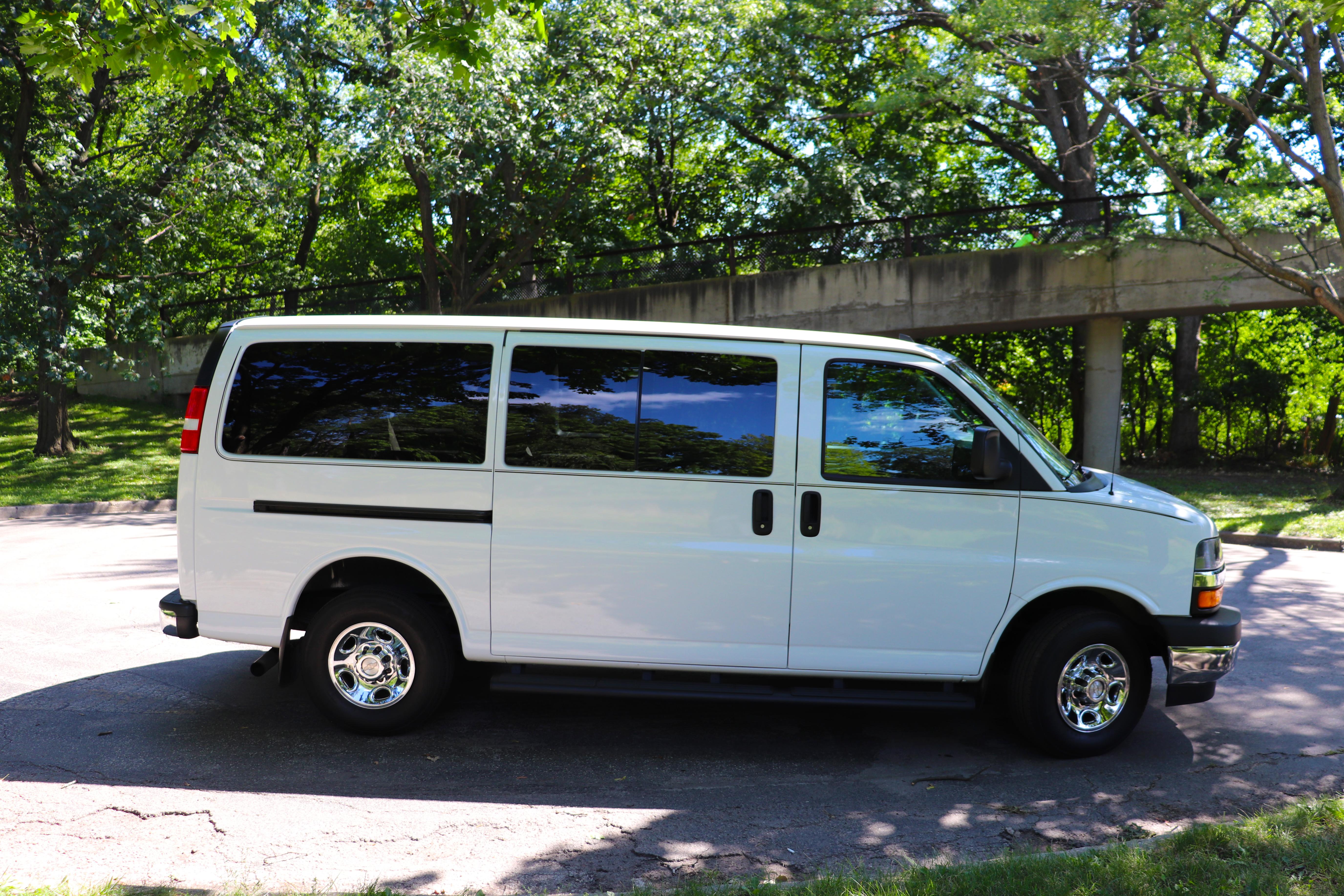 Chevrolet Express 2018 in Niles, IL