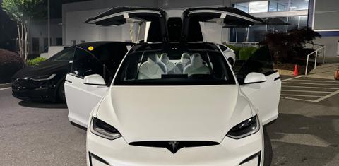 Tesla Model X 2022